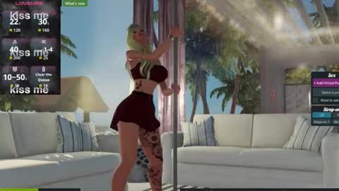Snapshot of mia_3dx chatting on 09.25.25 Mia online show from 09.25.25