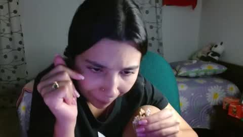 Snapshot of mia__lopez_ chatting on 02.27.25 Mia online show from 02.27.25