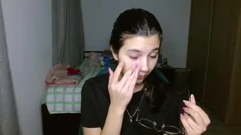 Snapshot of mia__lopez_ chatting on 10.21.25 Mia online show from 10.21.25