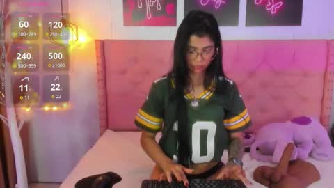 Mia online show from 03.17.26