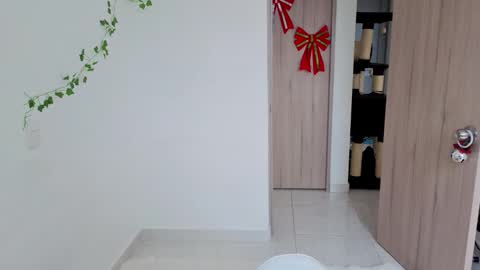 Mia adams  online show from 12.14.25