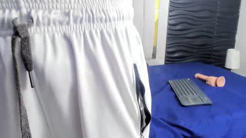 Dreams Couple online show from 01.07.25