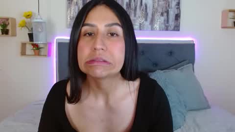 M I A  A Y R A online show from 09.27.25