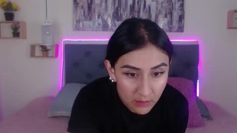 M I A  A Y R A online show from 11.05.25