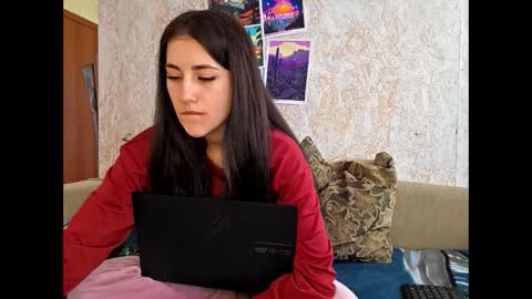 Snapshot of mia_beauti_live chatting on 04.20.26 mia_beauti_live online show from 04.20.26