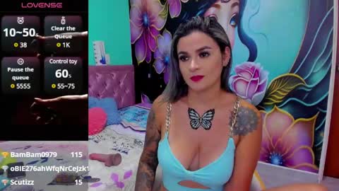Snapshot of mia_bigtits_17 chatting on 03.09.25 Mia online show from 03.09.25