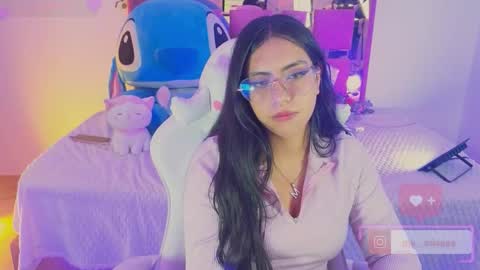 mia_bnnyy online show from 10.14.25