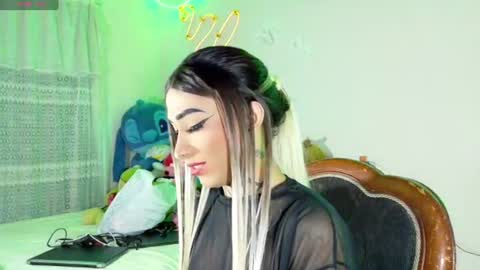 Snapshot of mia_califa_01 chatting on 06.14.26 mia califa online show from 06.14.26