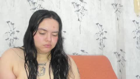 Mia  online show from 01.11.25