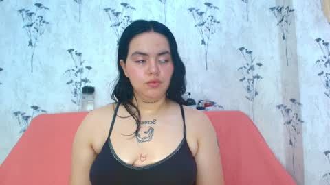 Mia  online show from 02.08.25