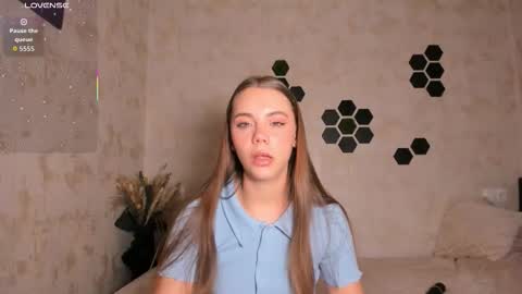 Mia  next stream Thursday 1400 UTC1 Friday 1400 UTC1 online show from 10.01.25