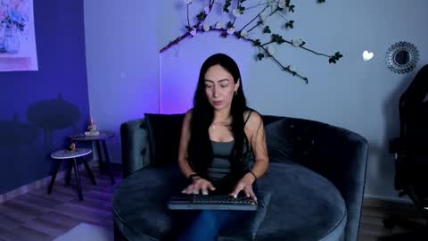 mia_davis__ online show from 03.19.26