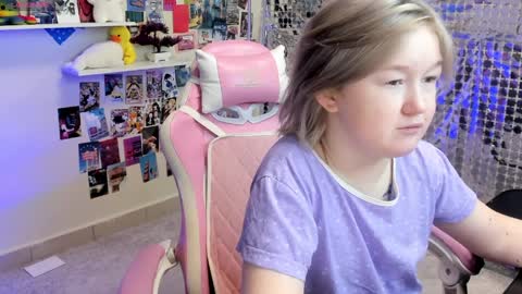 Mia online show from 04.03.26