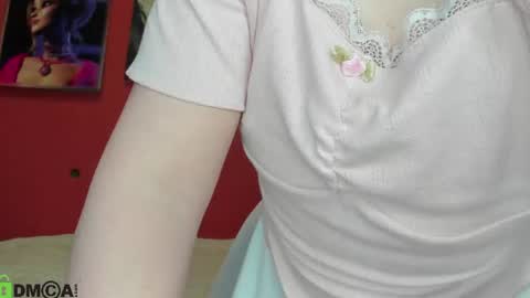 Snapshot of mia_ferd chatting on 06.24.26 Mia online show from 06.24.26