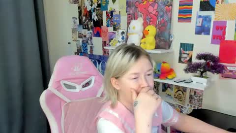 Snapshot of mia_ferd chatting on 07.02.26 Mia online show from 07.02.26