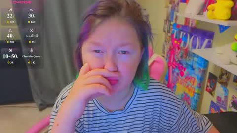 Snapshot of mia_ferd chatting on 07.20.26 Mia online show from 07.20.26