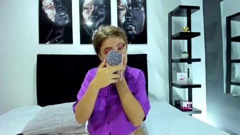 Snapshot of mia_fooxx chatting on 11.15.25 mia_fooxx online show from 11.15.25