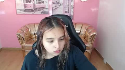 Mia online show from 10.12.25