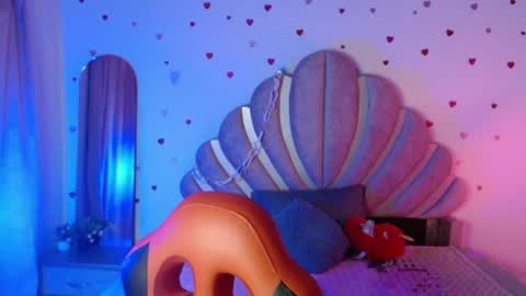 mia online show from 04.04.26