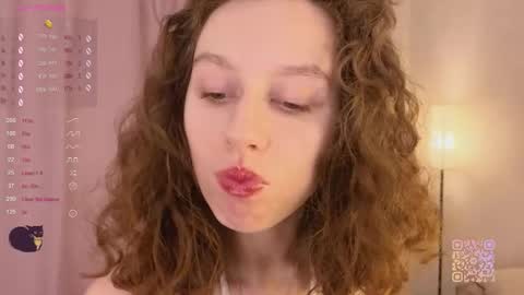 Mia  online show from 11.21.25