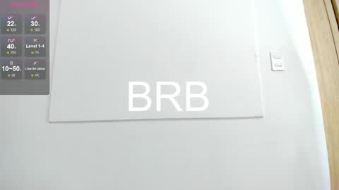 M I A  online show from 03.11.25