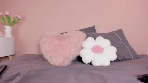  I am Mia  online show from 03.18.26