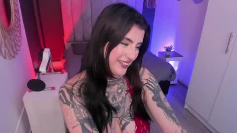 Snapshot of mia_jagger chatting on 04.17.26 Val online show from 04.17.26