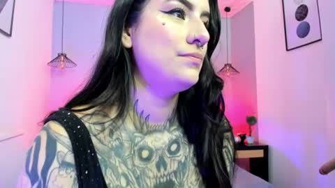 Snapshot of mia_jagger chatting on 07.17.26 Val online show from 07.17.26