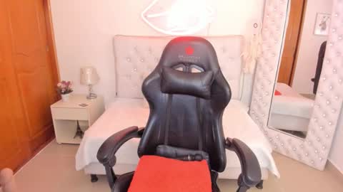    online show from 03.11.25