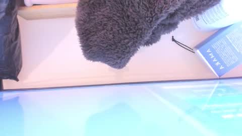    online show from 11.28.25