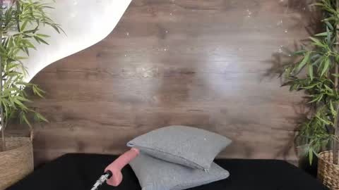 mia_lacy online show from 12.14.25