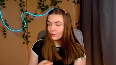 Snapshot of mia_lemm chatting on 05.06.26 mia_lemm online show from 05.06.26
