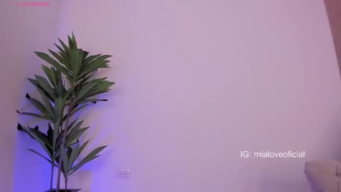 Snapshot of mia_love__ chatting on 02.12.25 MIA LOVE online show from 02.12.25