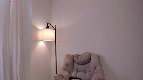 Snapshot of mia_love__ chatting on 01.09.26 MIA LOVE online show from 01.09.26