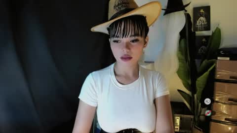 Snapshot of mia_lover9 chatting on 06.17.26 M I A online show from 06.17.26