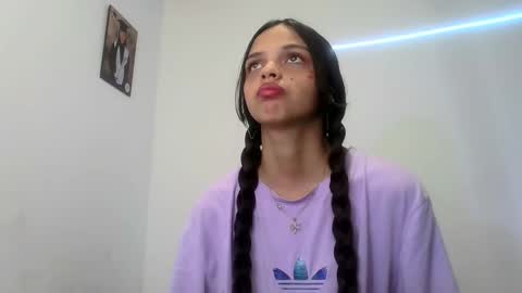 mia lucy 21 online show from 10.13.25