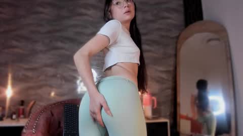 mia_luxor online show from 01.10.26