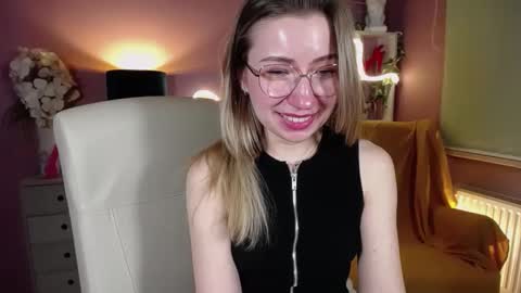 Mia online show from 02.09.25