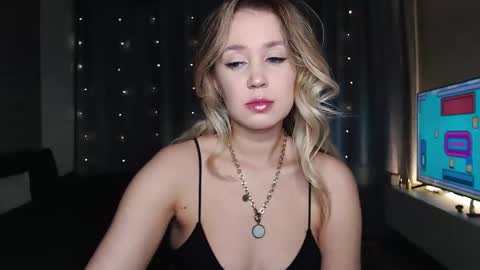 Mia online show from 02.04.26