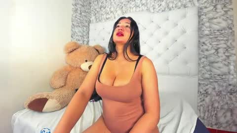 Snapshot of mia_miller001 chatting on 06.05.26 MiaMiller online show from 06.05.26