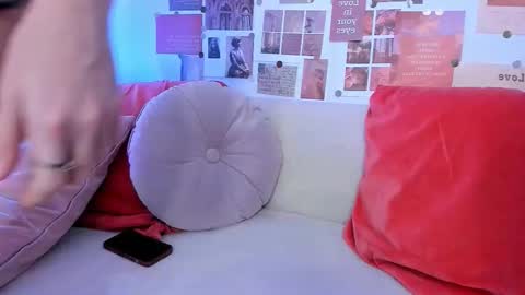 Mia online show from 11.15.25