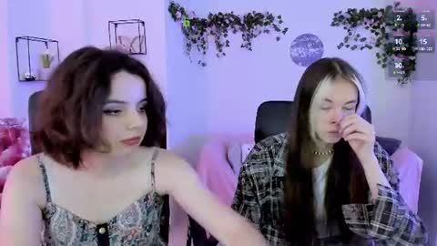 Snapshot of mia_mooon_ chatting on 06.27.26 mia_mooon_ online show from 06.27.26