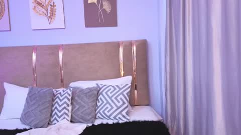 Mia online show from 03.15.26