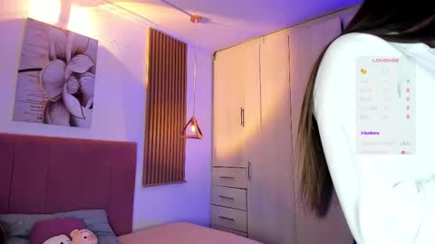 Mia Nevaeh - follow me online show from 11.24.25