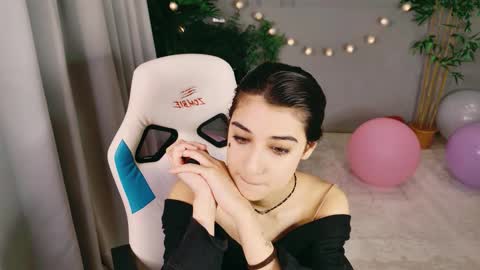 Mia online show from 02.25.26