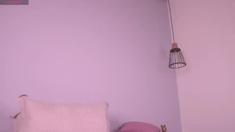 Mia Reeves online show from 03.28.26