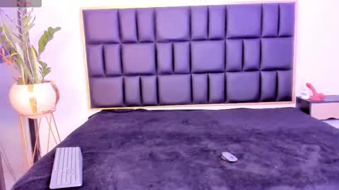 mia online show from 01.15.26