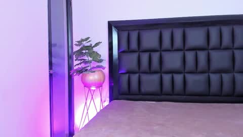 mia online show from 03.19.26