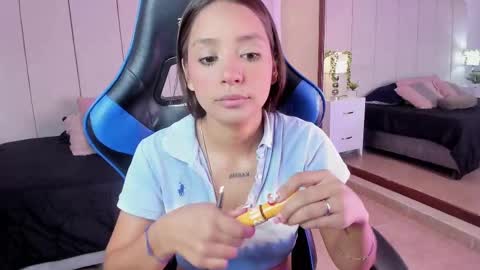 mia rousse25 online show from 10.01.25