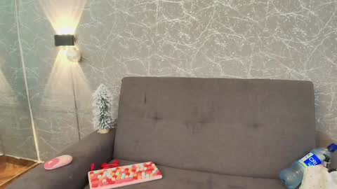 Mia Roux online show from 12.30.24